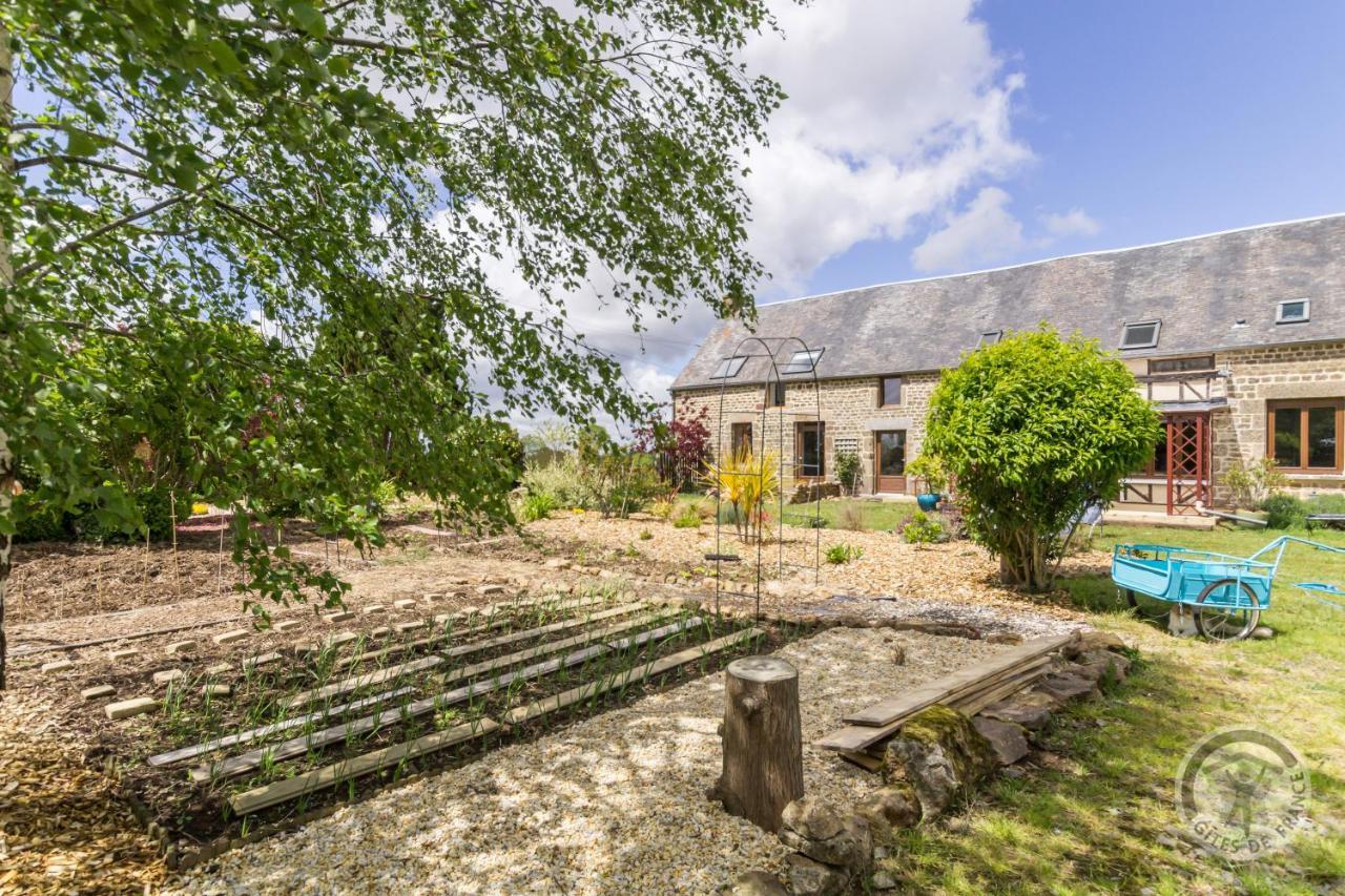 Le Jardin Des Fees Bed & Breakfast Savigny-le-Vieux Exterior foto