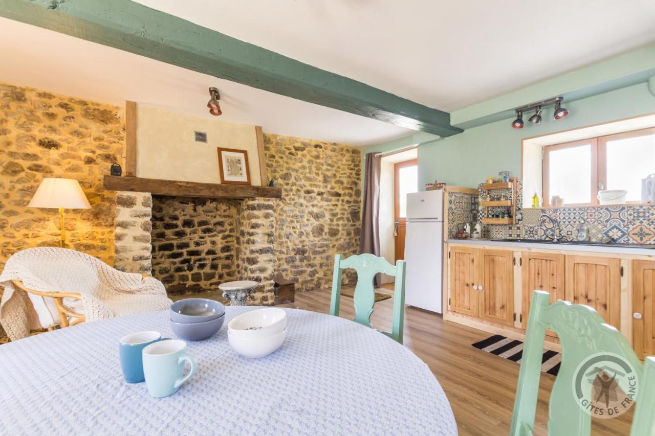 Le Jardin Des Fees Bed & Breakfast Savigny-le-Vieux Exterior foto