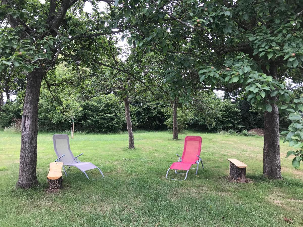 Le Jardin Des Fees Bed & Breakfast Savigny-le-Vieux Exterior foto